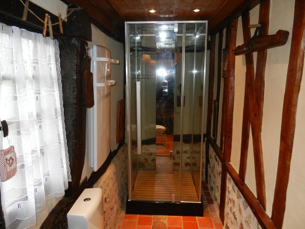 Le Gite Des Trois Vaches Brionne Room photo